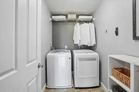 3 Crimson Court Nashua NH 03063