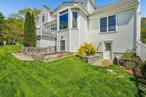 3 Crimson Court Nashua NH 03063