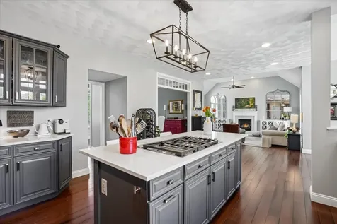 3 Crimson Court Nashua NH 03063
