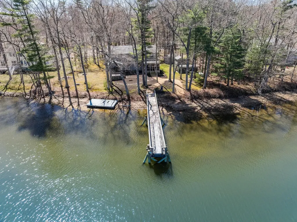 3 Swan Terrace Greenland NH 03840
