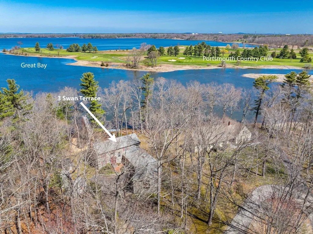 3 Swan Terrace Greenland NH 03840
