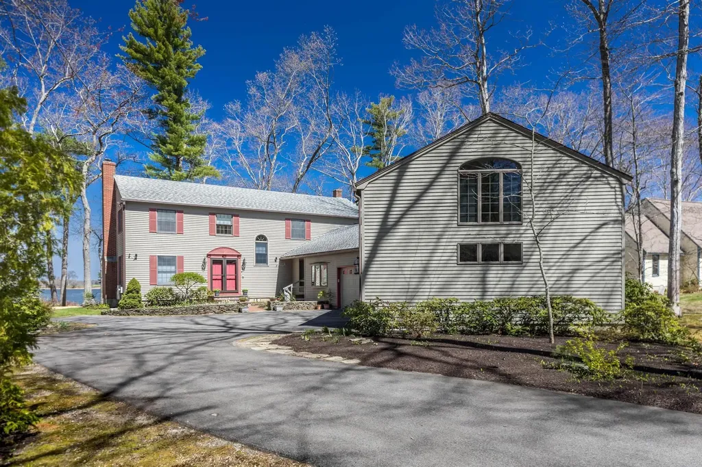 3 Swan Terrace Greenland NH 03840