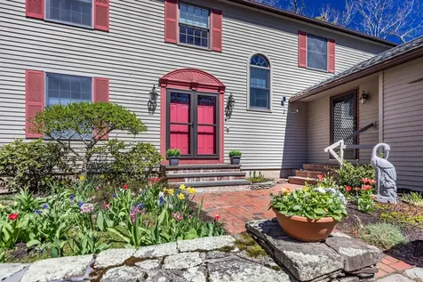 3 Swan Terrace Greenland NH 03840