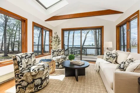 3 Swan Terrace Greenland NH 03840