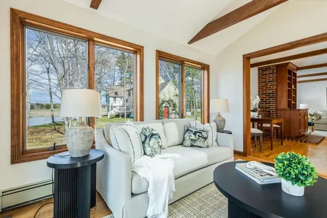 3 Swan Terrace Greenland NH 03840