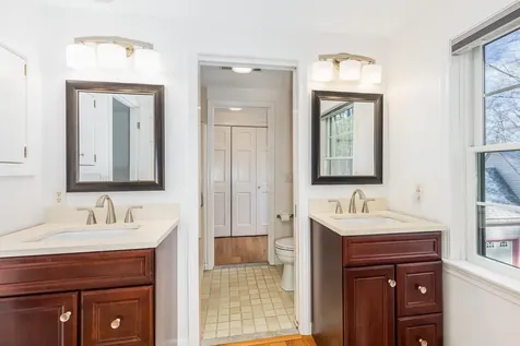 3 Swan Terrace Greenland NH 03840