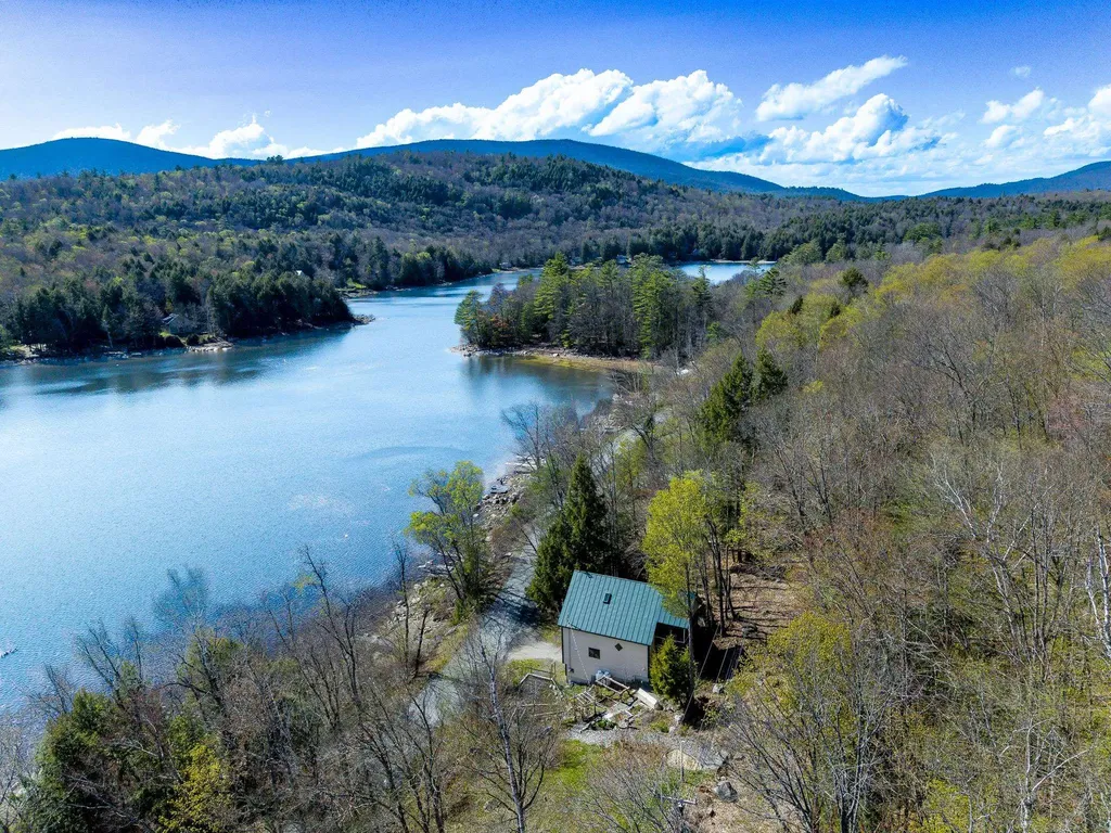 1068 Goose Pond Road Canaan NH 03741