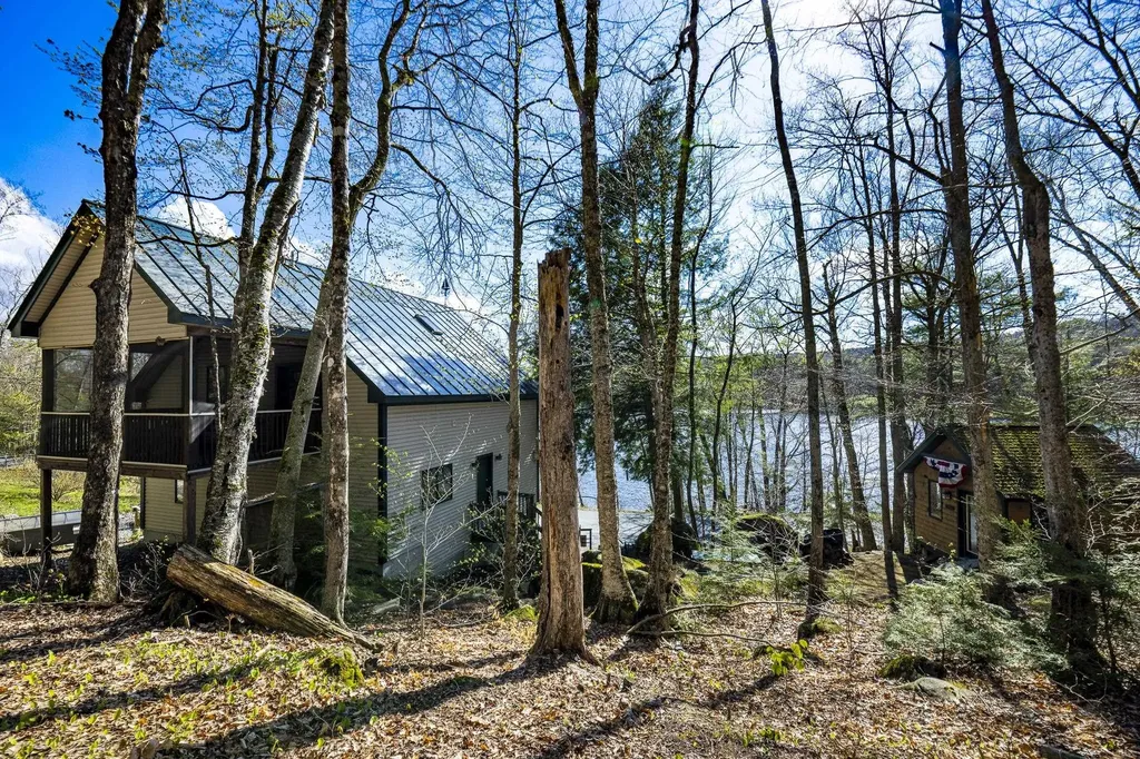 1068 Goose Pond Road Canaan NH 03741