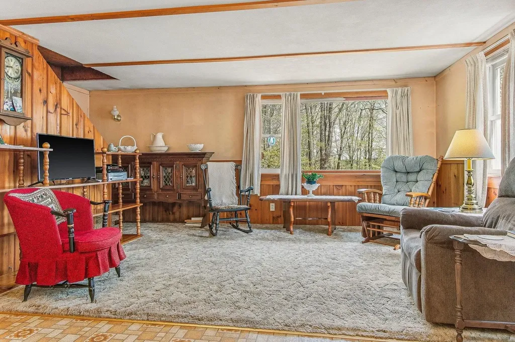25 Brewster Hill Road Tamworth NH 03886