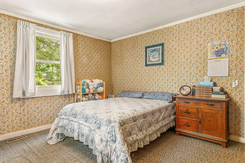 25 Brewster Hill Road Tamworth NH 03886