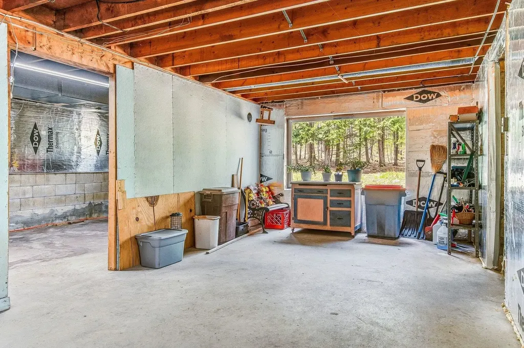 25 Brewster Hill Road Tamworth NH 03886