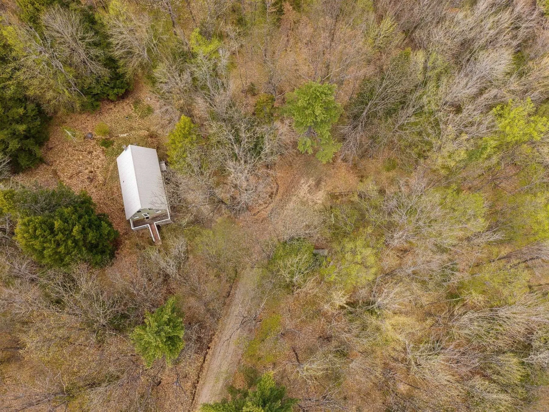 25 Brewster Hill Road Tamworth NH 03886