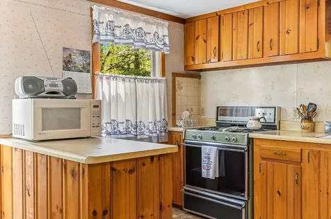 25 Brewster Hill Road Tamworth NH 03886