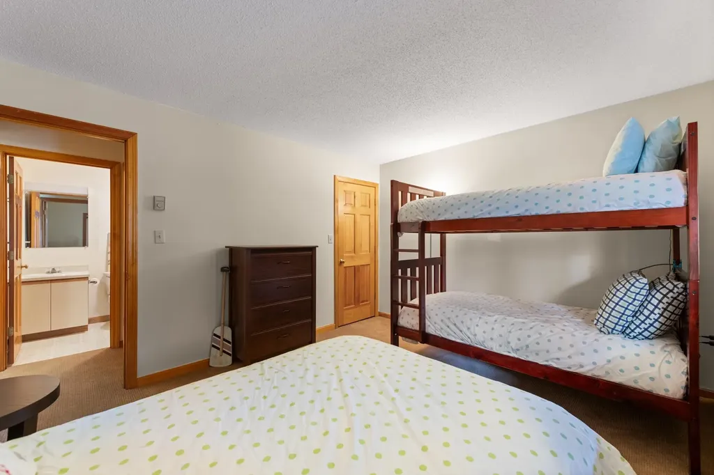 15 Tennis Lane Thornton NH 03285