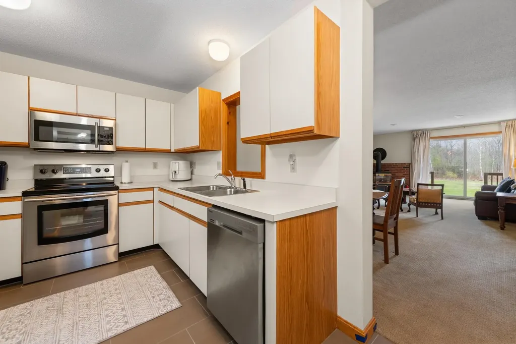 15 Tennis Lane Thornton NH 03285