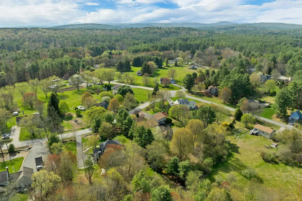 23 Woodward Road Merrimack NH 03054