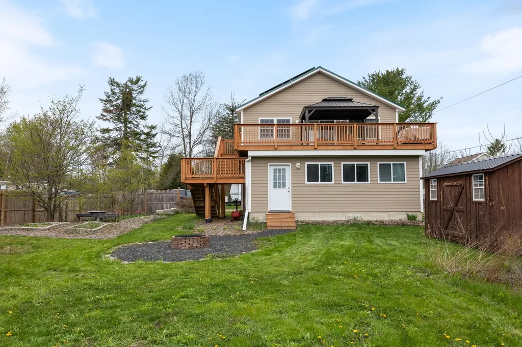 7 Sloop Road Grand Isle VT 05458
