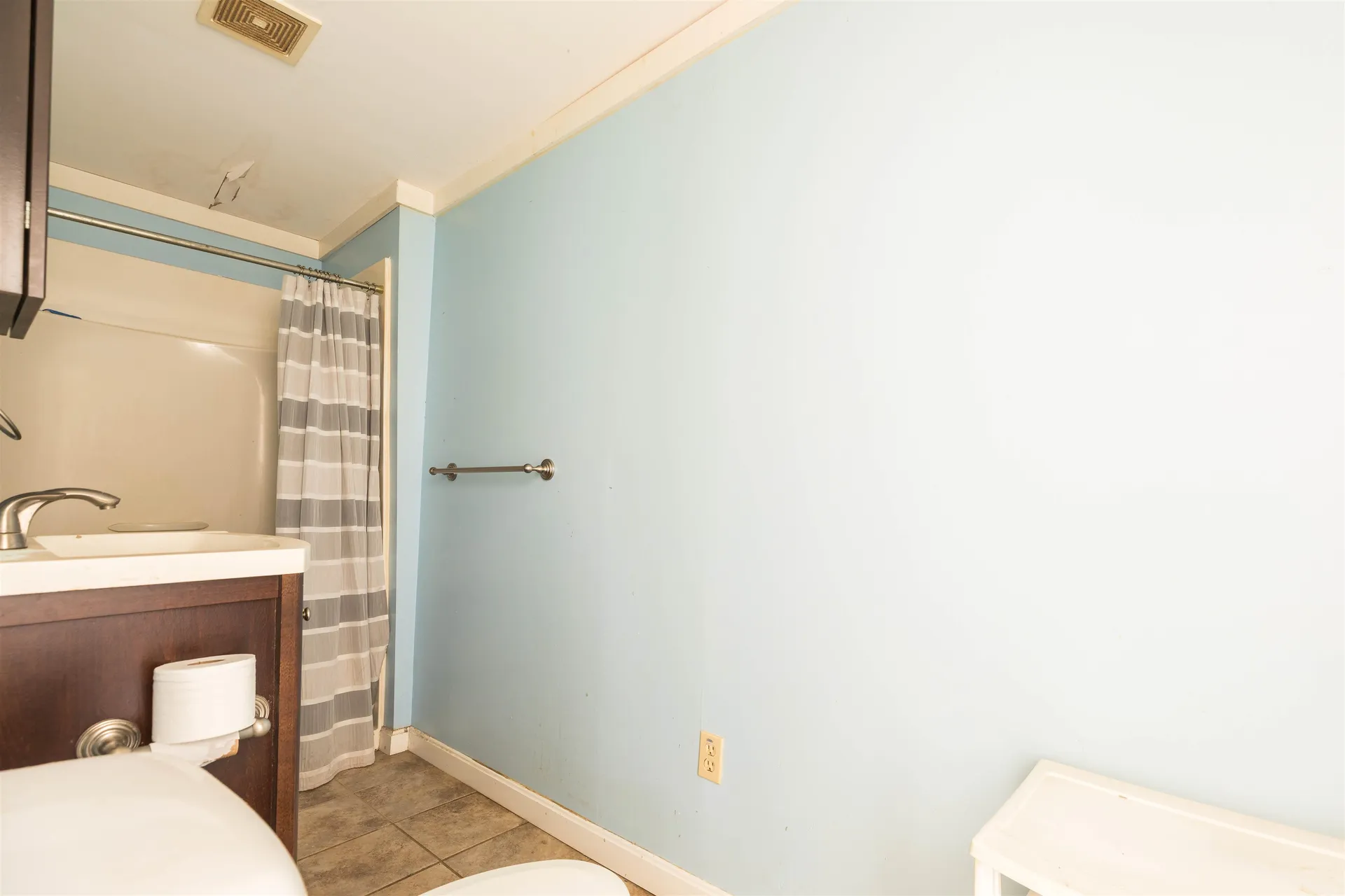 27 Carroll Street Pittsfield NH 03263