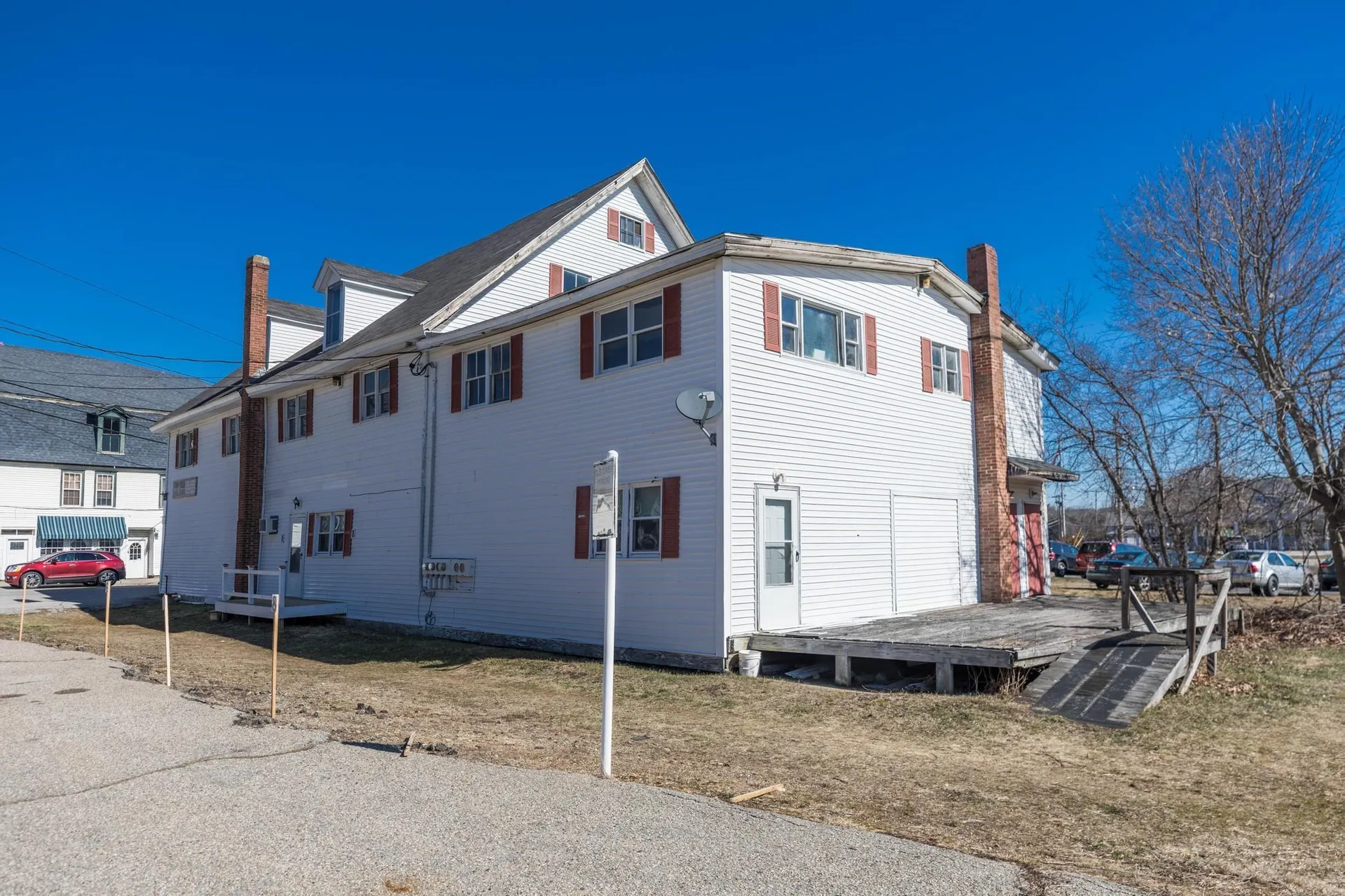 27 Carroll Street Pittsfield NH 03263