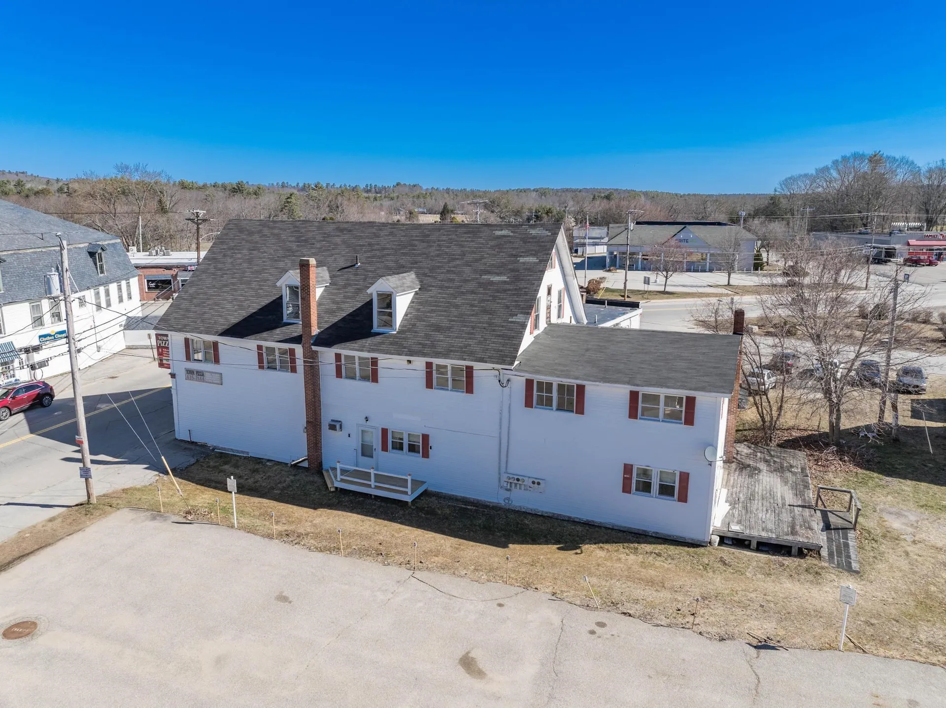 27 Carroll Street Pittsfield NH 03263
