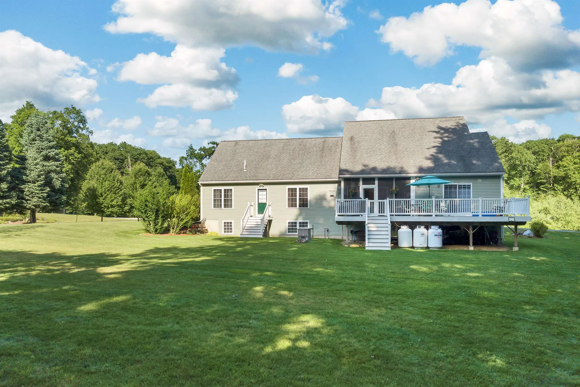 3 Mayfly Lane Raymond NH 03077