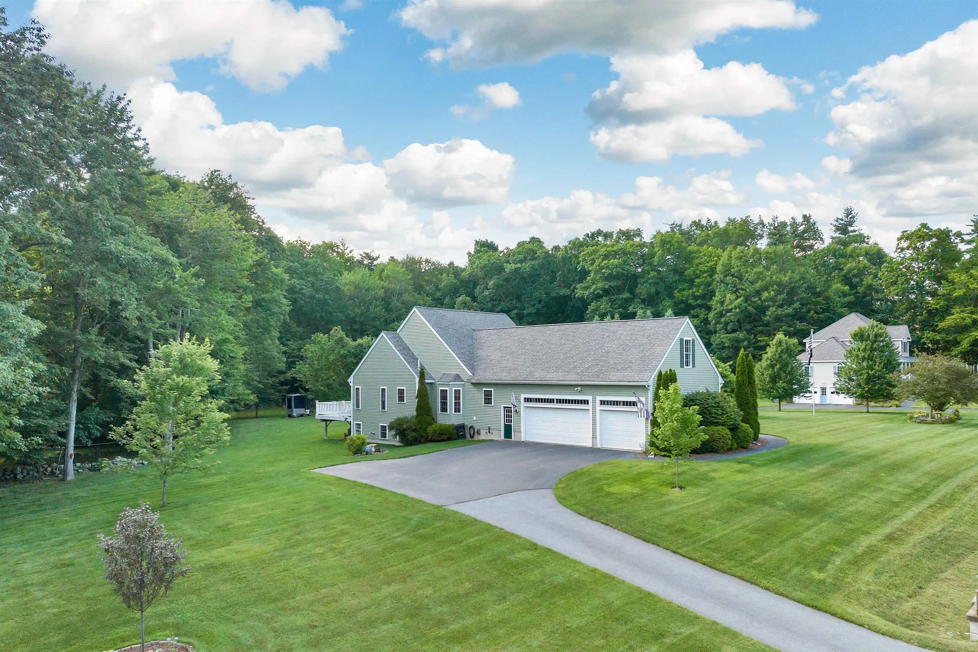3 Mayfly Lane Raymond NH 03077