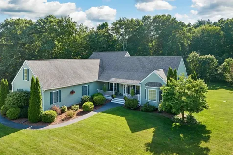 3 Mayfly Lane Raymond NH 03077