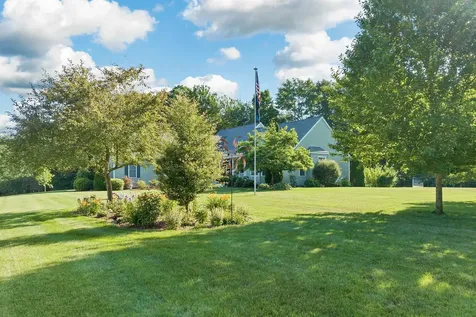 3 Mayfly Lane Raymond NH 03077
