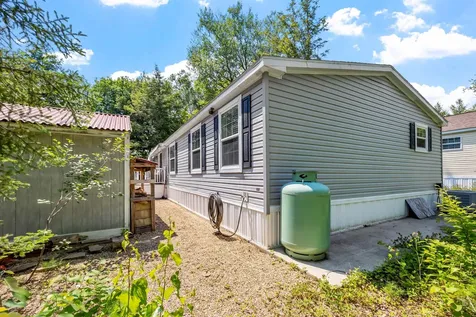 12 Barvel Whang Road Tuftonboro NH 03816