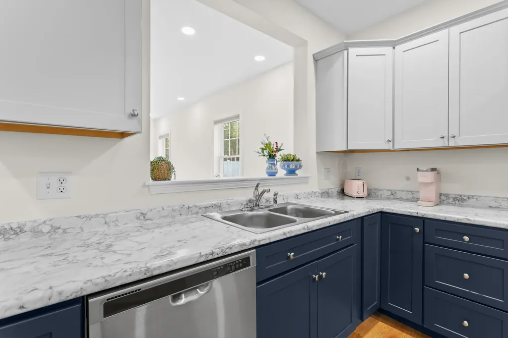 22 Angel Point Circle Goffstown NH 03045