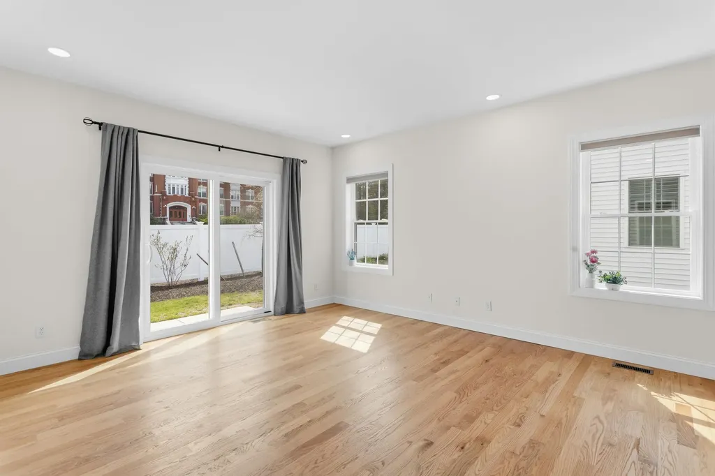 22 Angel Point Circle Goffstown NH 03045