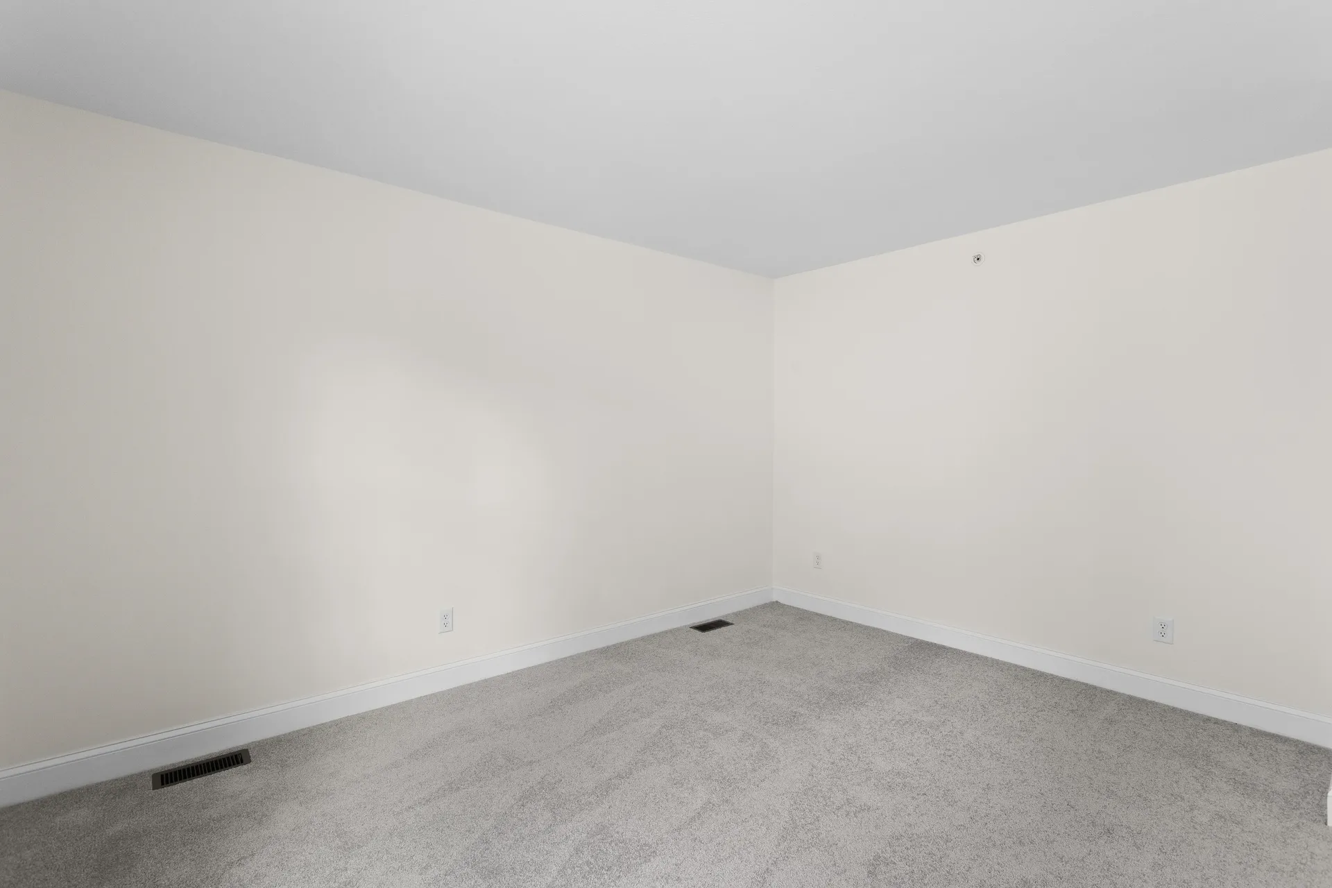22 Angel Point Circle Goffstown NH 03045