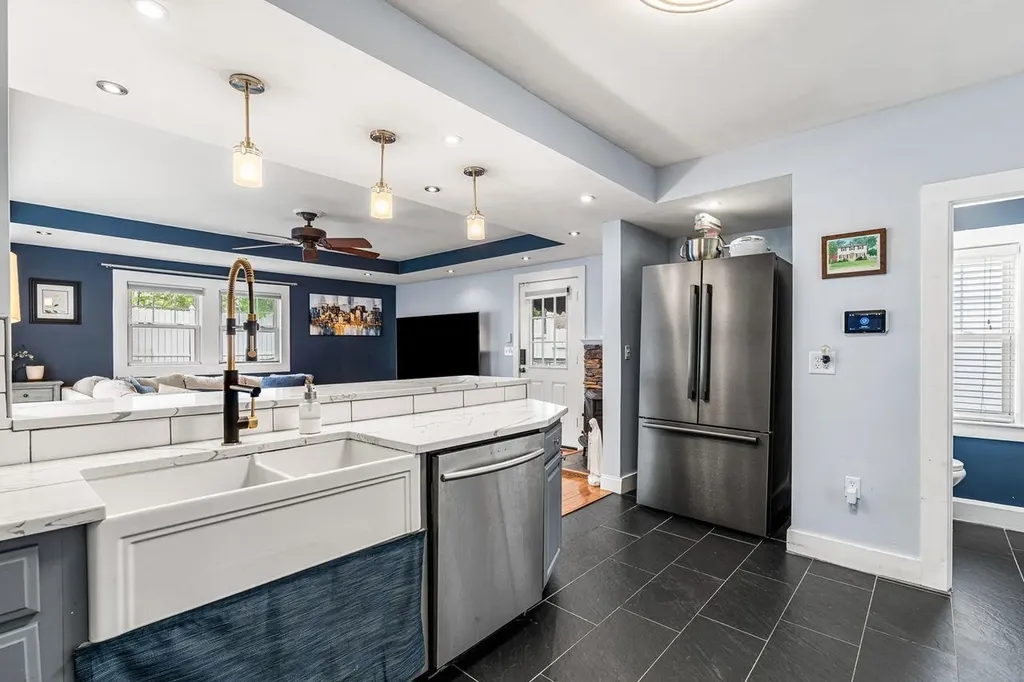 9 Bennett Street Nashua NH 03064