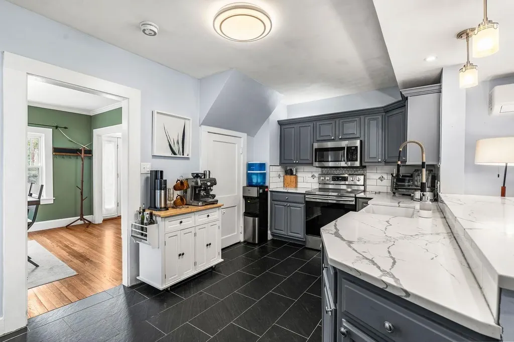 9 Bennett Street Nashua NH 03064