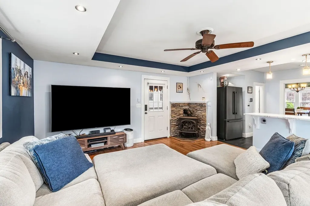 9 Bennett Street Nashua NH 03064