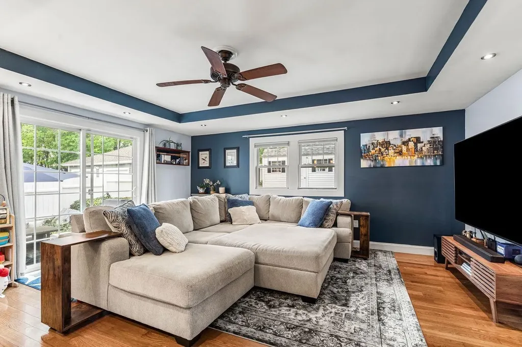 9 Bennett Street Nashua NH 03064