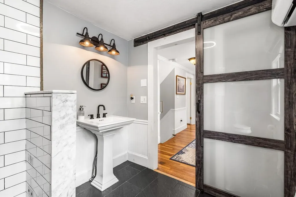 9 Bennett Street Nashua NH 03064