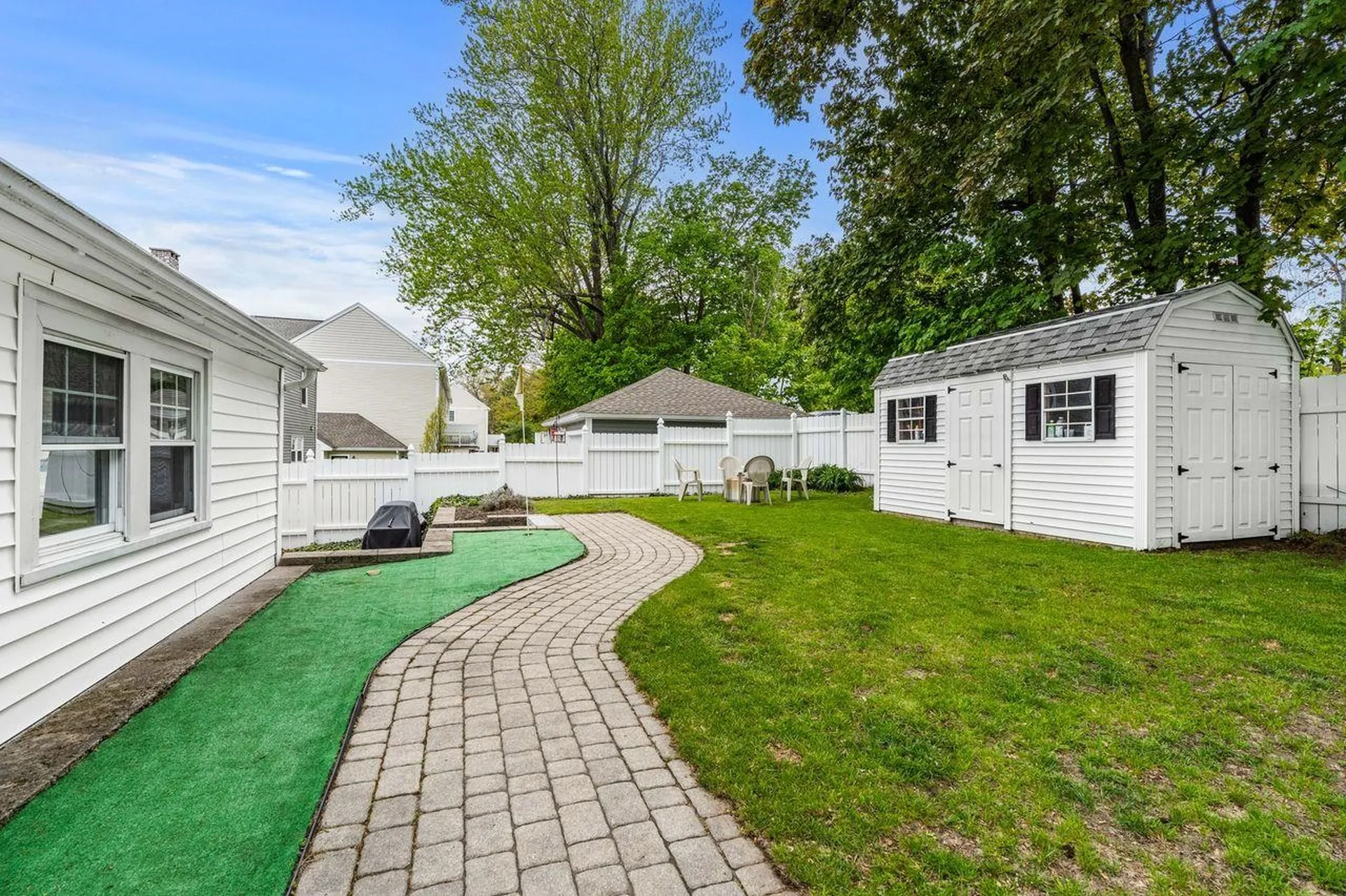 9 Bennett Street Nashua NH 03064