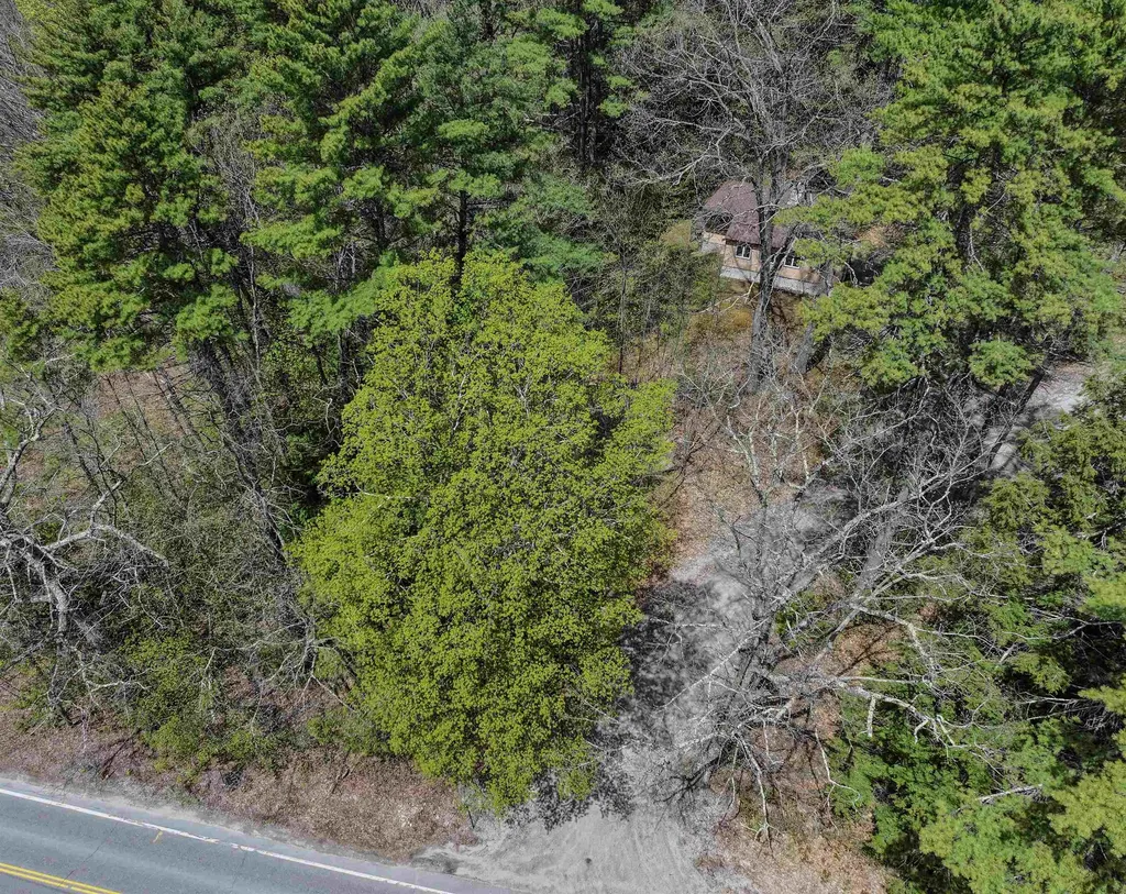 5 Twin Oaks Road Sutton NH 03221
