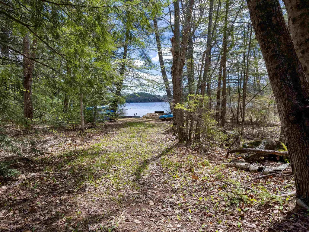5 Twin Oaks Road Sutton NH 03221