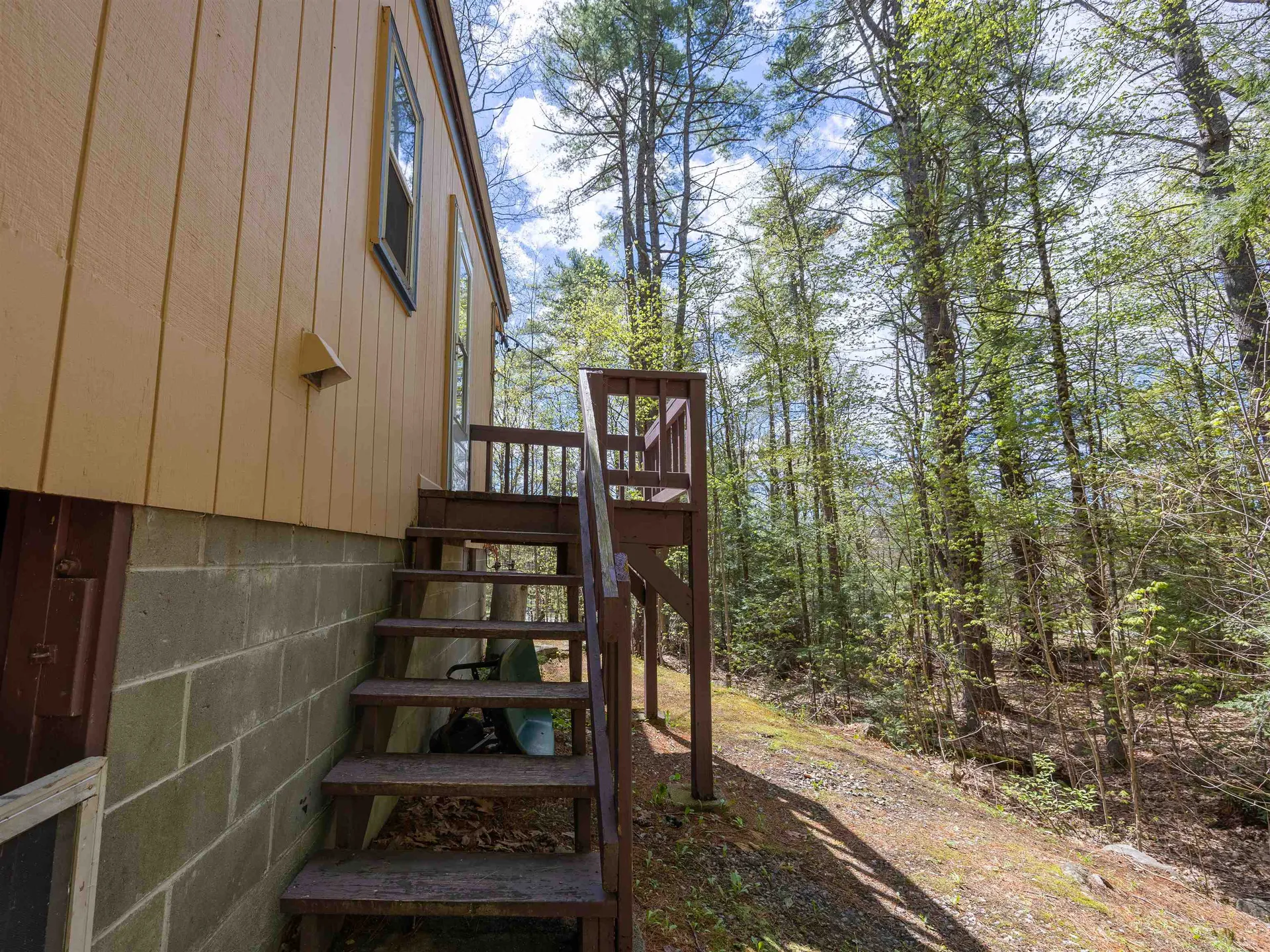 5 Twin Oaks Road Sutton NH 03221
