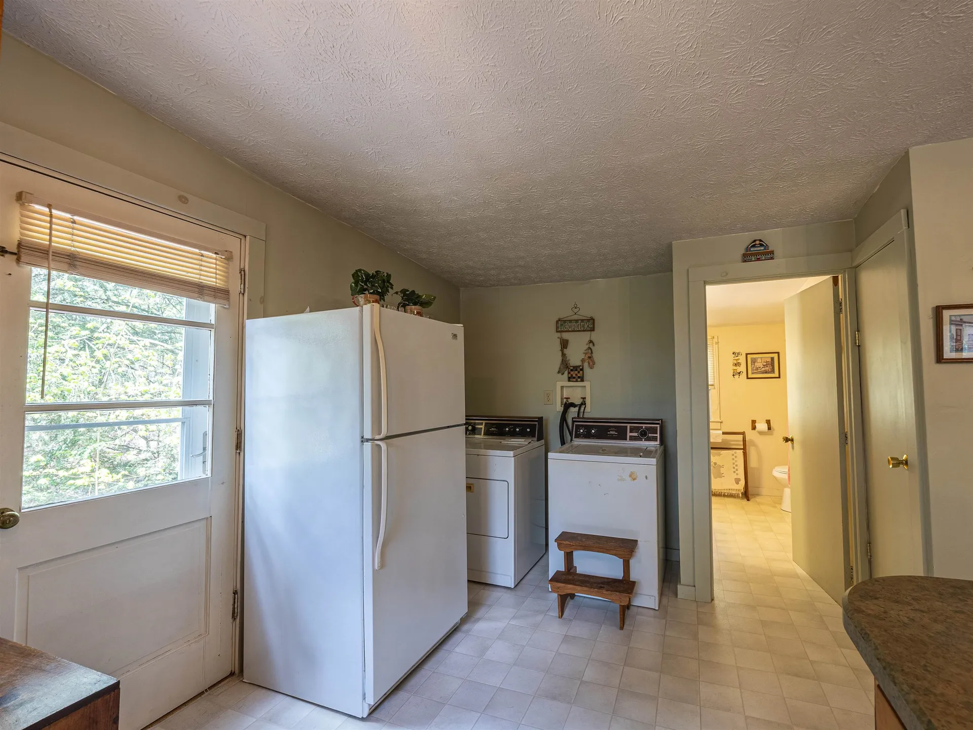 5 Twin Oaks Road Sutton NH 03221