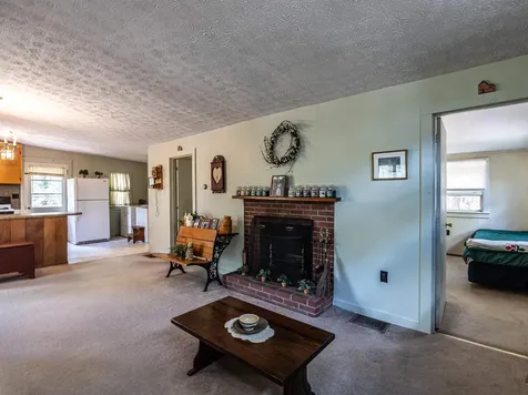 5 Twin Oaks Road Sutton NH 03221