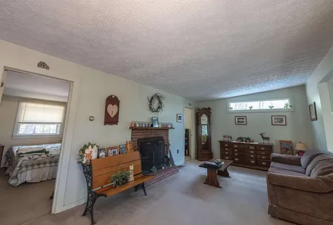 5 Twin Oaks Road Sutton NH 03221