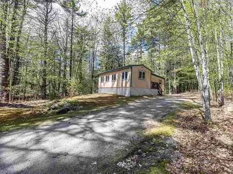 5 Twin Oaks Road Sutton NH 03221