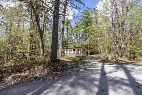 5 Twin Oaks Road Sutton NH 03221