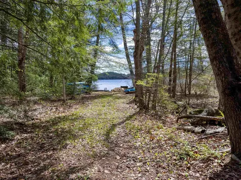5 Twin Oaks Road Sutton NH 03221