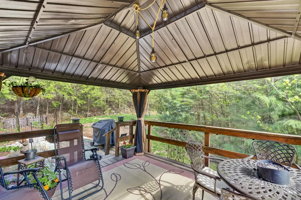 333 Roby Road Sutton NH 03273