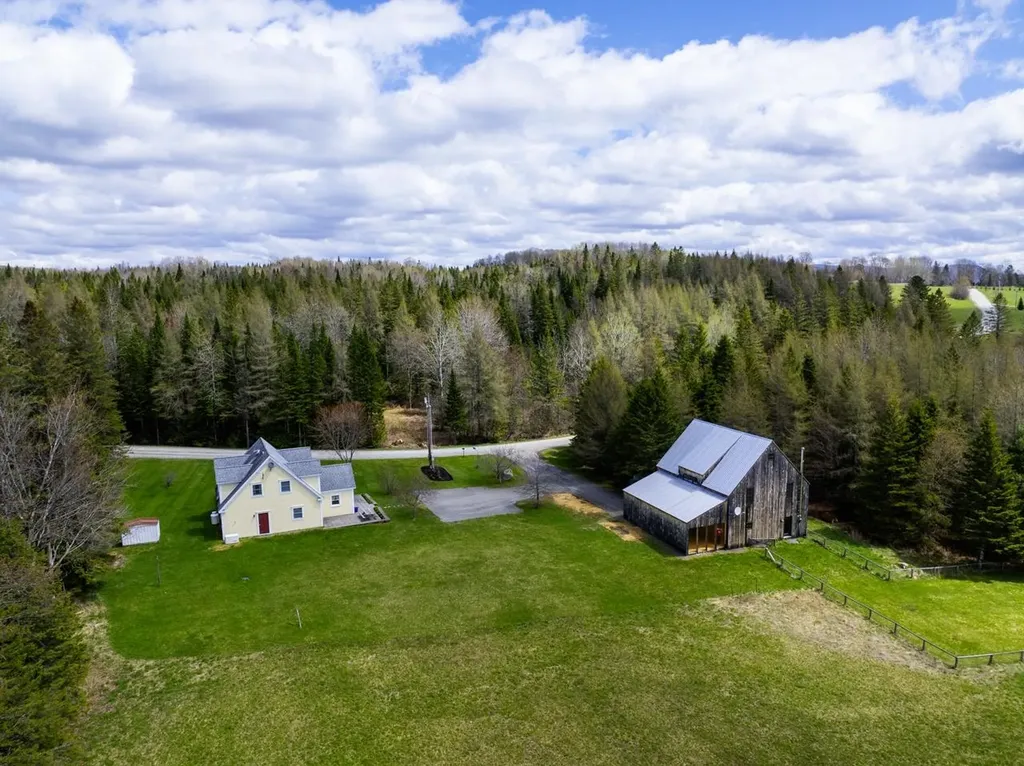 673 + 675 Sanderson Hill Road Charleston VT 05872
