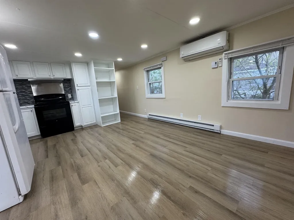 27 Mavis Avenue Rochester NH 03867